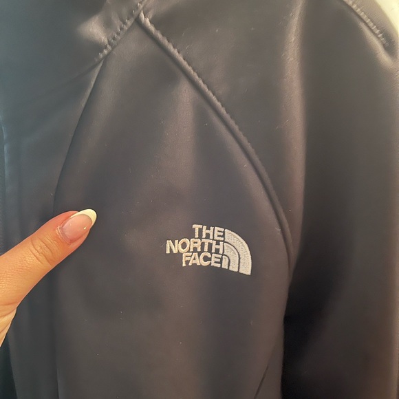 The North Face Black Softshell Outerwear - Picture 5 of 13